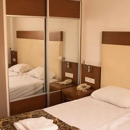 Hotel Akalia &