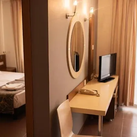 Akalia Suite Hotel & Spa Side