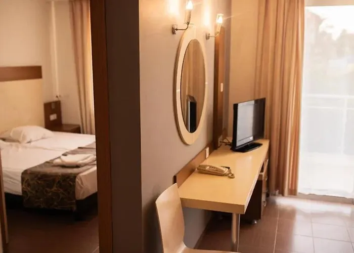 Akalia Resort Hotel & Spa Side